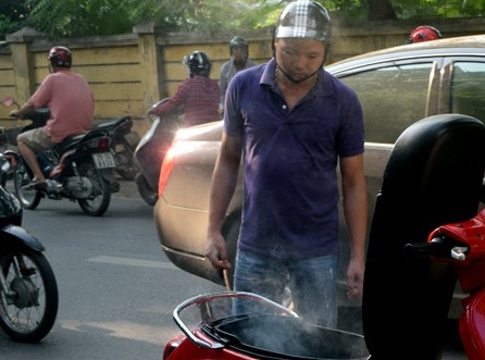 Doc gia chia se cach ung pho chieu lua ‘xe chay kia’ hinh anh