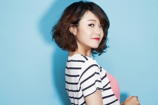 Theo nhiều độc giả, hành vi đạp xe phụ nữ của một người đàn ông là không thể chấp nhận được.