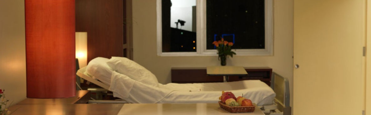 Bệnh viện FV nằm tại số 6 Nguyễn Lương Bằng, Nam Sài Gòn (Phú Mỹ Hưng), quận 7, TP.HCM và Phòng khám FV ngụ tại Tầng 3, Tòa nhà Bitexco Financial Tower, 2 Hải Triều, Quận 1, TP. HCM