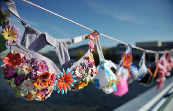 Den nhung vung dat dung do lot de trang tri hinh anh