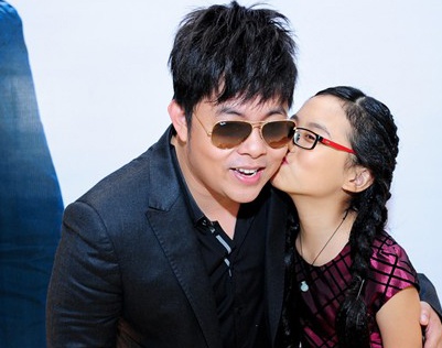Quang Le bi chi trich khi khen Phuong My Chi dang cap hinh anh