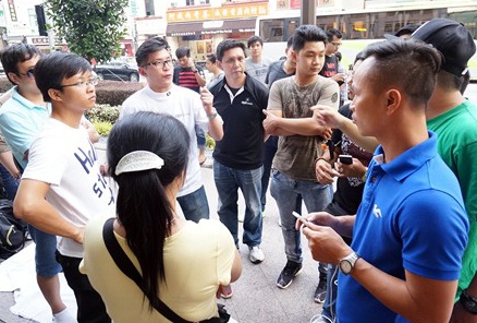 Nguoi Viet chia se kinh nghiem tranh bi lua o Singapore hinh anh