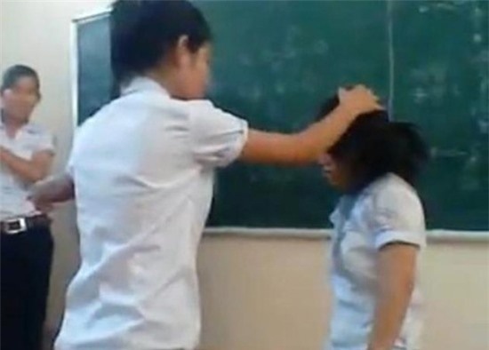 7 hoc sinh danh ban: Duoi hoc hay dua di giao duong? hinh anh