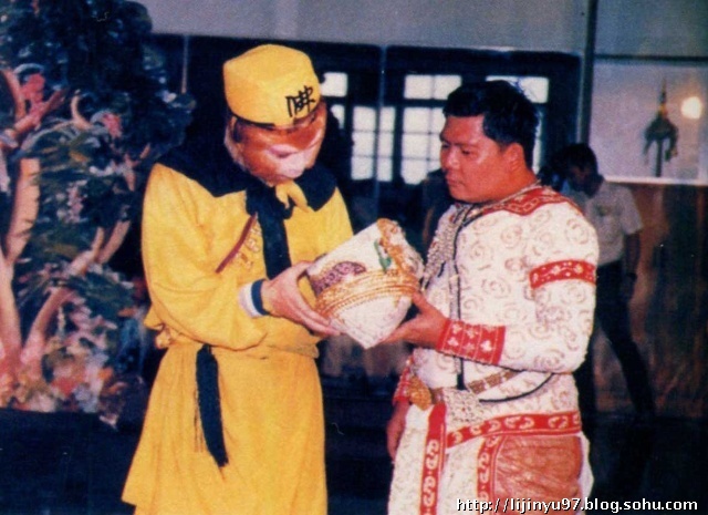 Anh hau truong hai huoc cua 'Tay du ky 1982' (Phan 2) hinh anh