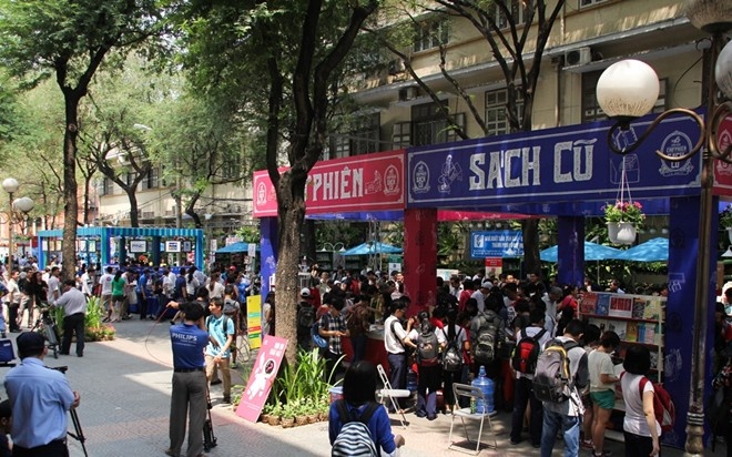 Nguoi yeu sach hao huc khi pho sach Sai Gon duoc khoi phuc hinh anh