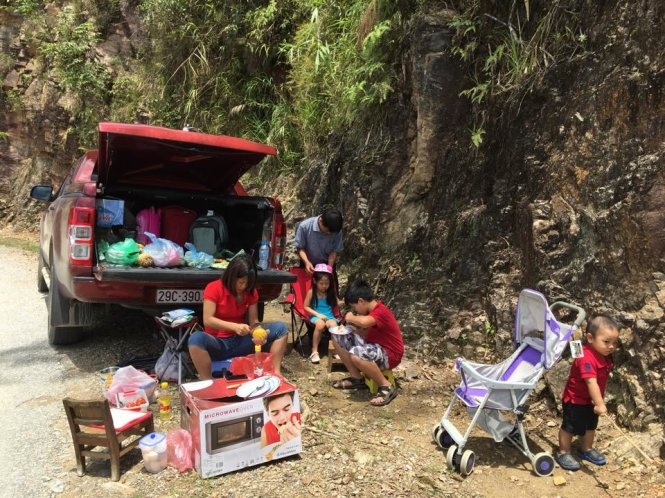 Da ngoai voi gia dinh, nhom gia dinh hinh anh