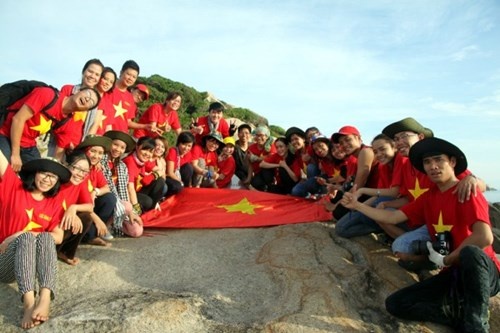 Kham pha cuc Dong dat lien cua To quoc hinh anh