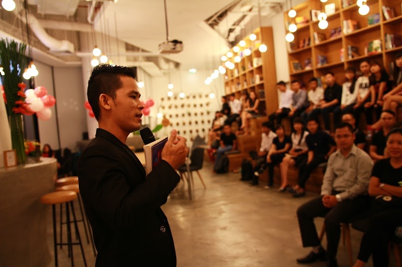 'Vui choi de kiem song': Trai nghiem tren duong thanh cong hinh anh