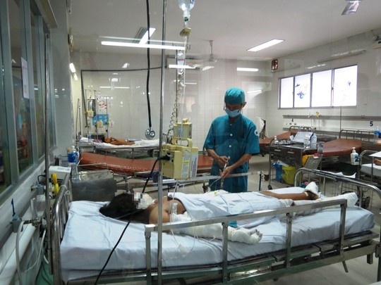 Con bi me do xang dot: Nhung vet seo cuoc doi hinh anh