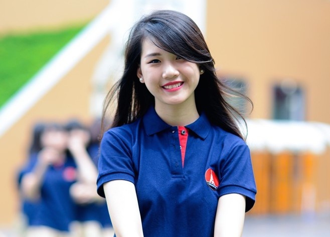 Dong phuc truong Marie Curie giong teen Han gay tranh cai hinh anh