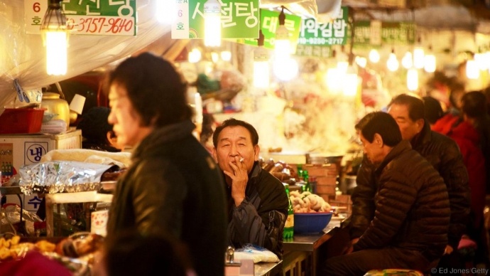 Thưởng thức những món ăn lạ miệng ở Seoul.