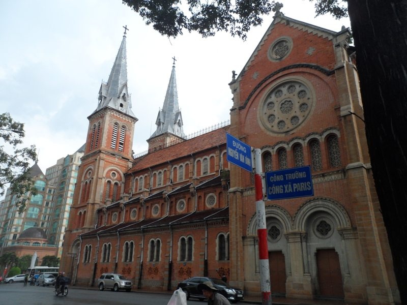 Sài Gòn và những con đường mang tên nỗi nhớ. Ảnh: Internet.