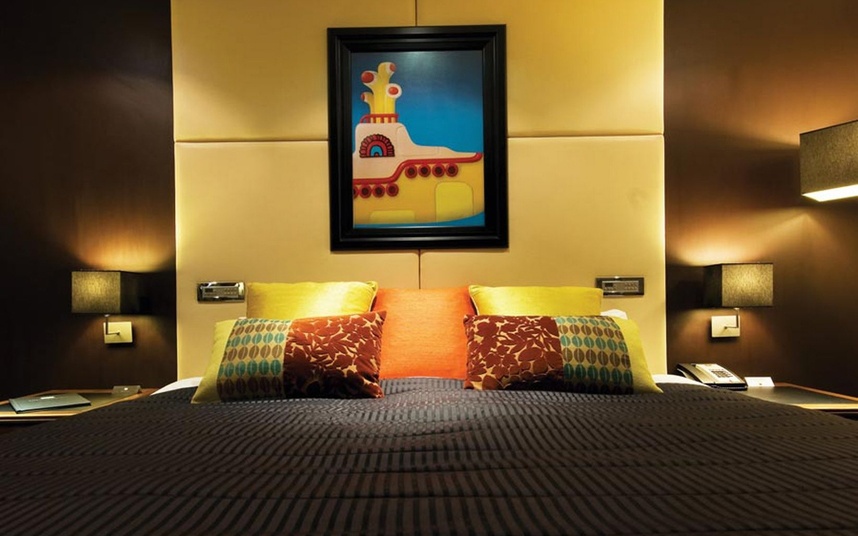 Ảnh: Hard Day’s Night Hotel.