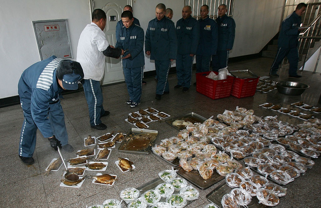 Phạm nhân đón tết ảnh 7 Pham nhan don tet anh 7