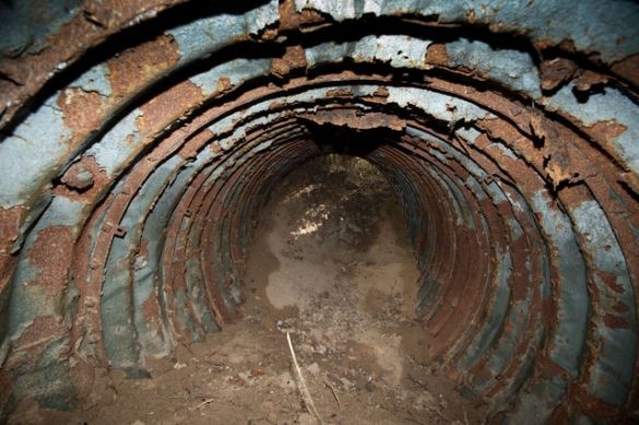 Duong ham Berlin,  Chien tranh lanh anh 7