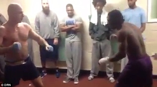 Tu nhan dau quyen anh bat hop phap trong nha tu o Anh hinh anh