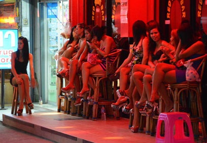 Tranh cai xung quanh viec loai bo thu phu mai dam Pattaya hinh anh