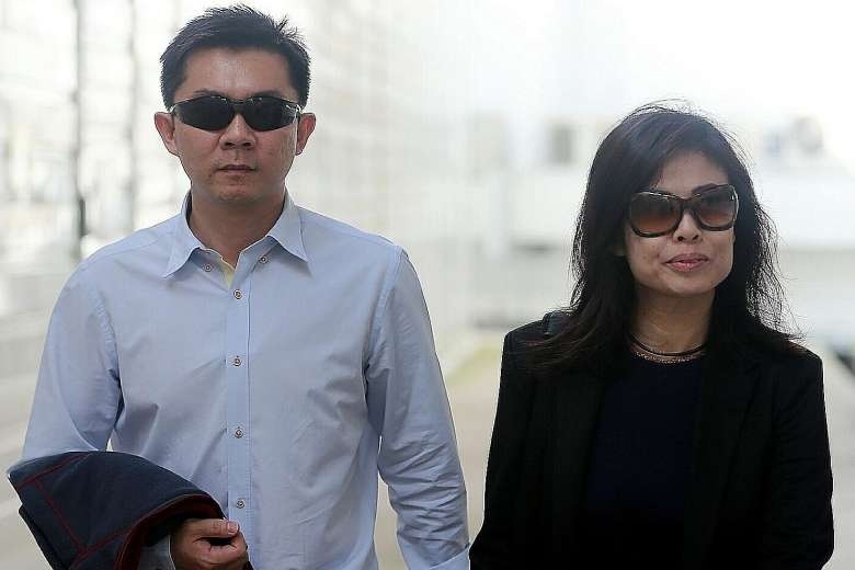 Vo chong nguoi Singapore phai ra toa vi nguoc dai nguoi giup viec hinh anh