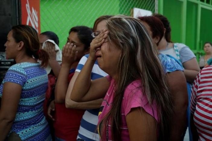 Bao loan tai nha tu Mexico: 2 tu nhan thiet mang, 13 nguoi bi thuong hinh anh