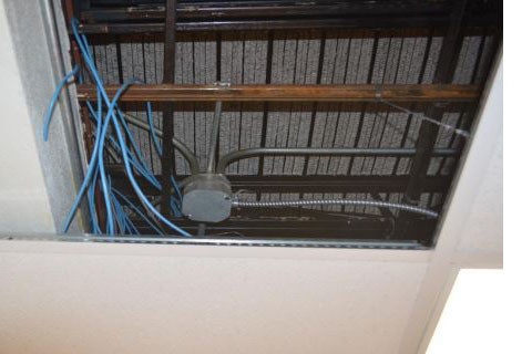 Phạm nhân tải phim khiêu dâm trong tù ảnh 1 Pham nhan tai phim khieu dam trong tu anh 1