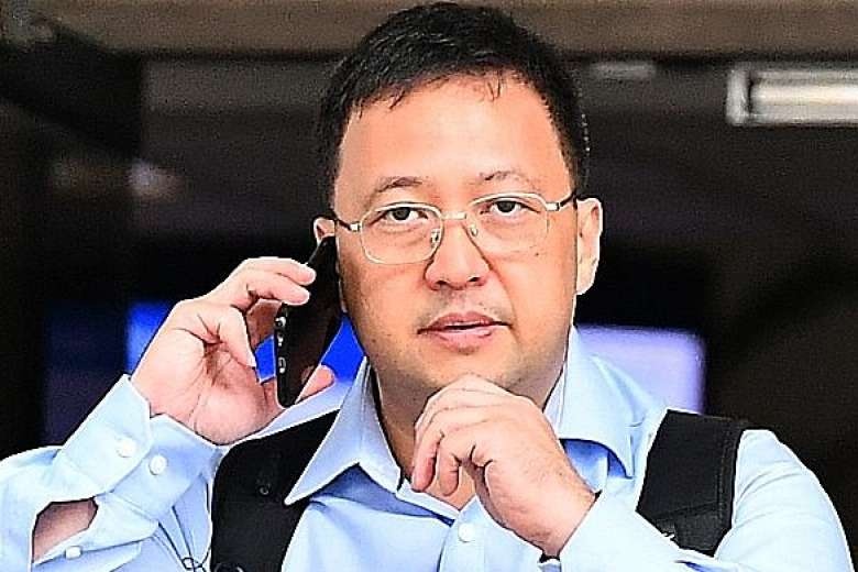 Bị bắt vì quay lén dưới váy phụ nữ ảnh 1 Bi bat vi quay len duoi vay phu nu anh 1