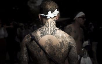 Thanh vien yakuza Nhat Ban di trom do an de cam cu qua ngay hinh anh