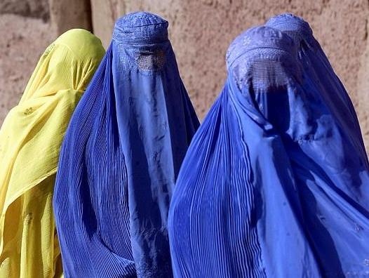 Co gai Pakistan bi ket an tu hinh vi to cao anh ho gio tro doi bai hinh anh