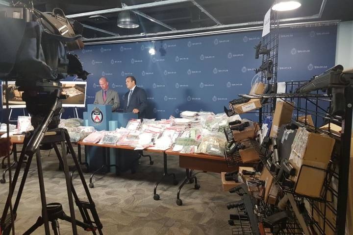 Đường dây buôn lậu ma túy ở Canada ảnh 1 Duong day buon lau ma tuy o Canada anh 1