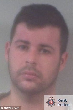 Đâm bạn gái vì không muốn chia tay ảnh 1 Dam ban gai vi khong muon chia tay anh 1