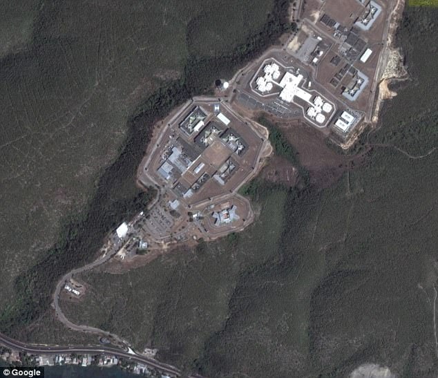 Tội phạm nguy hiểm vượt ngục ảnh 1 Toi pham nguy hiem vuot nguc anh 1