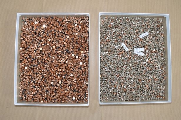 Kho vu khi o Anh anh 1