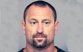 Ten trom nguoi My sa luoi khi canh sat xet nghiem 'dau ra' hinh anh