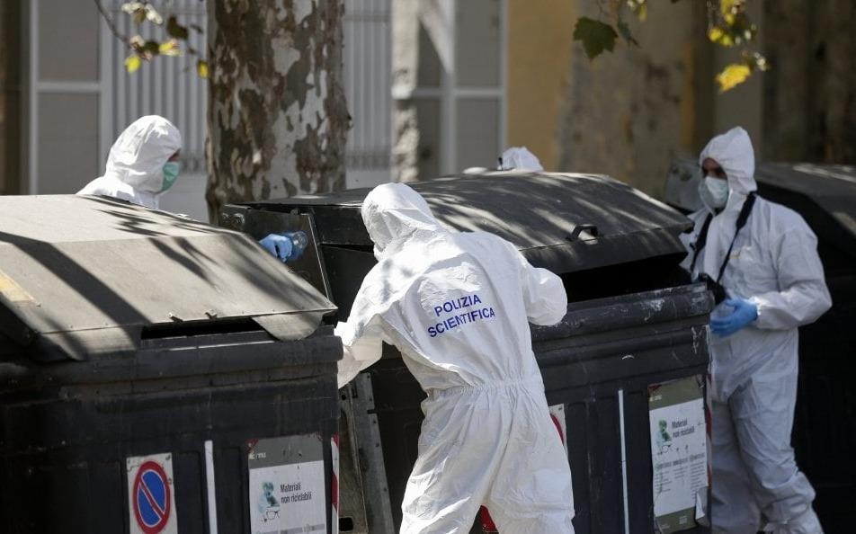 Thi the nguoi phu nu khong nguyen ven trong thung rac o Rome hinh anh