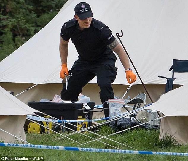 Canh sat Anh dieu tra cai chet cua nguoi dan ong U50 o le hoi tinh duc hinh anh