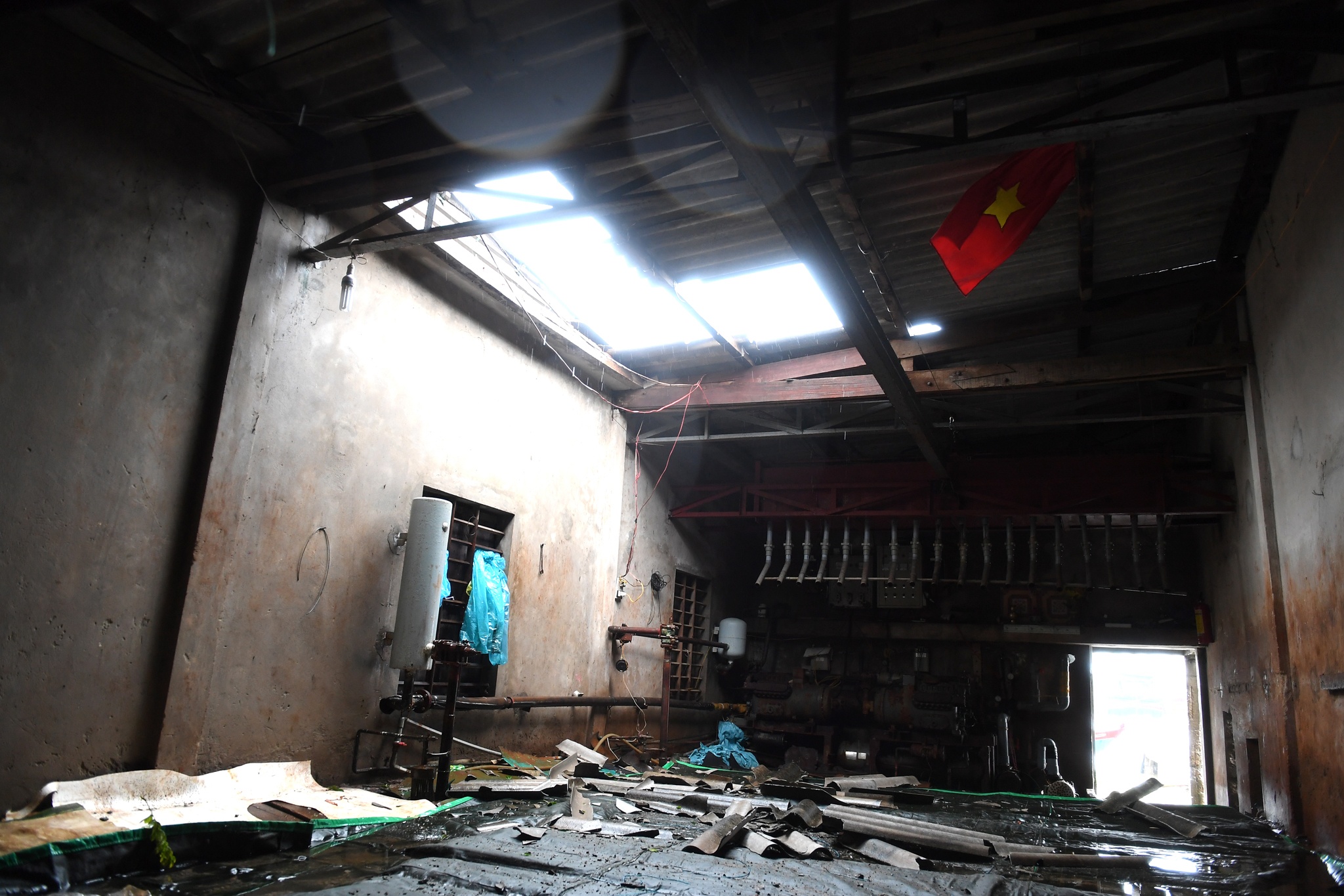 Thiet hai sau bao so 10 anh 8