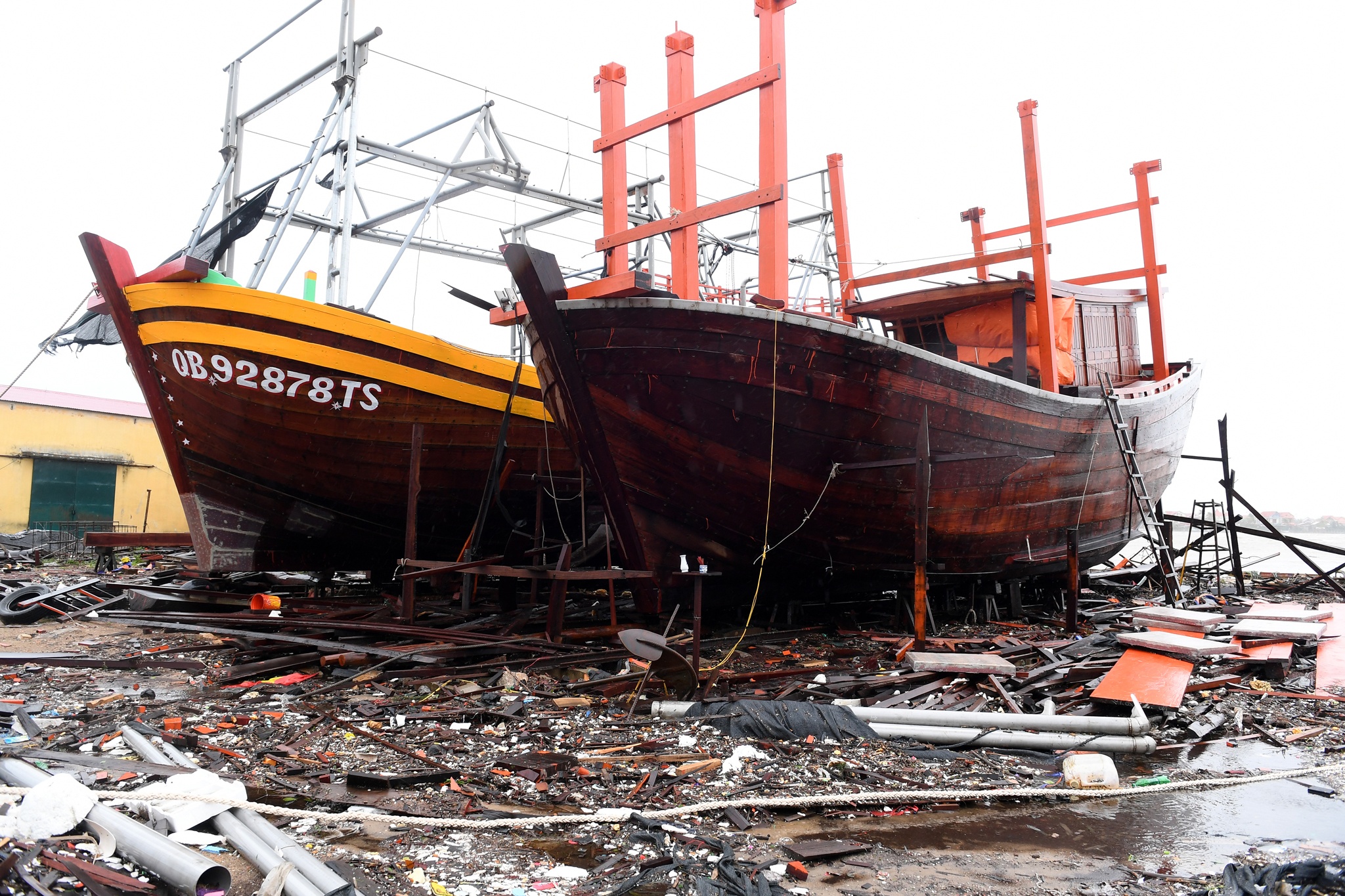 Thiet hai sau bao so 10 anh 6