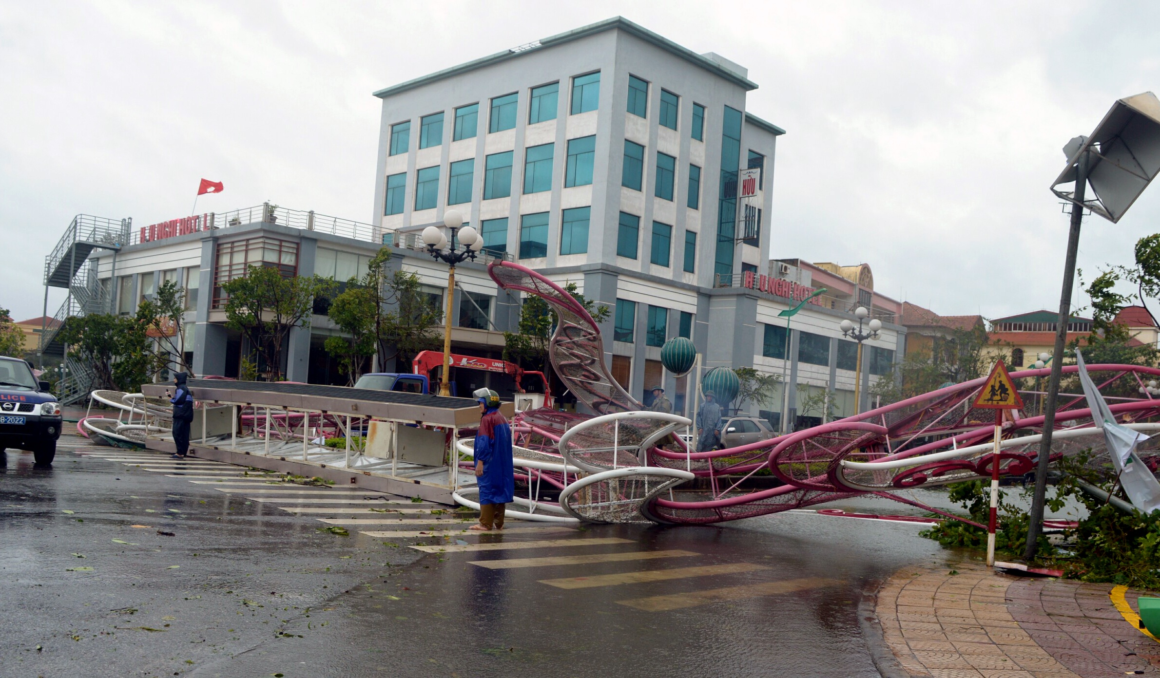 Thiet hai sau bao so 10 anh 3