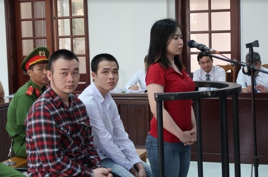 Nữ sinh bị tạt axit ảnh 2 Nu sinh bi tat axit anh 2