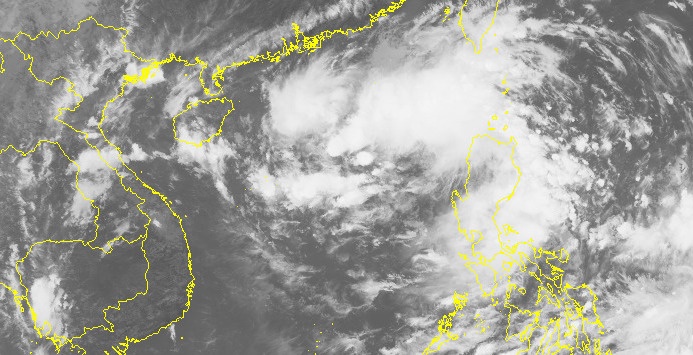 Ap thap nhiet doi tren bien dong anh 2