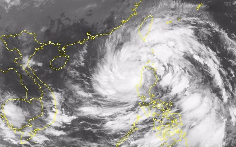 Bao so 11 manh cap 12 tren Bien Dong hinh anh