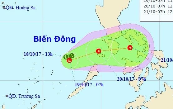 Sieu bao hut vung ap thap ra khoi Bien Dong, Trung Bo mua lon hinh anh