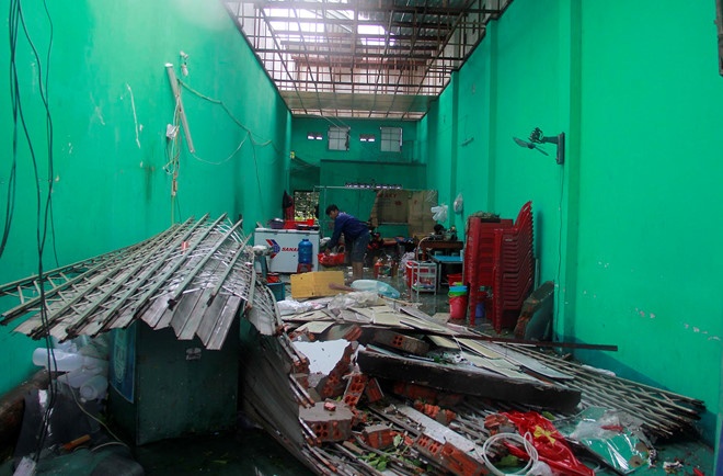 Chu quan trong ung pho bao so 12 anh 1