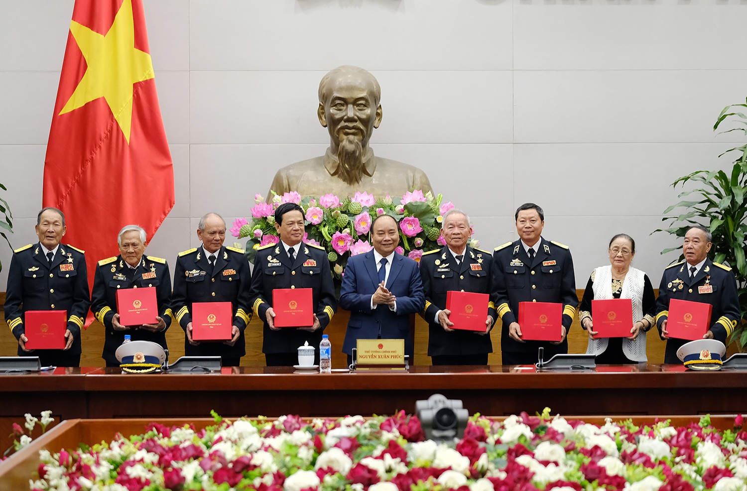 Gap mat cuu chien binh tau khong so anh 2