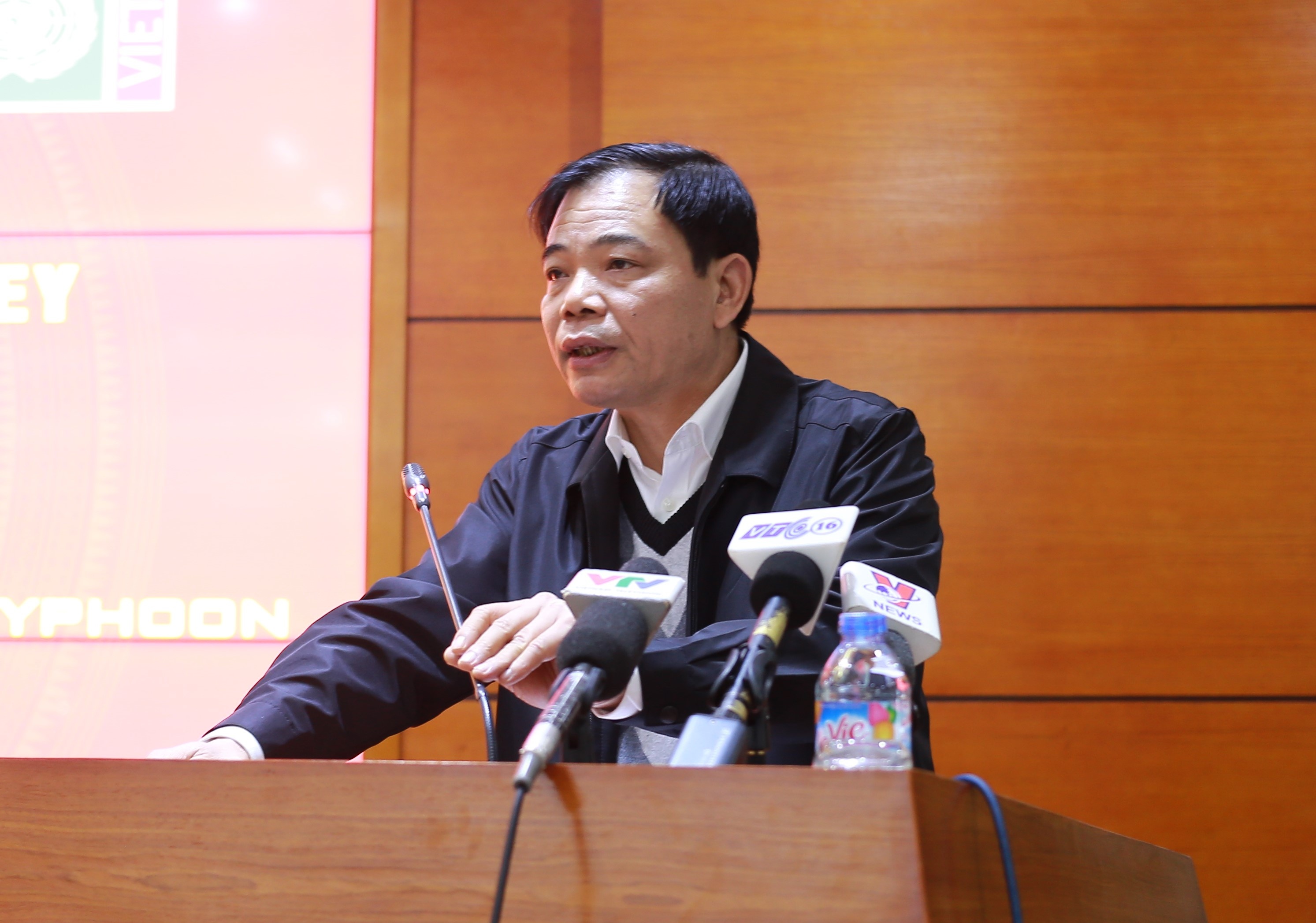 Thiet hai bao so 12 anh 1