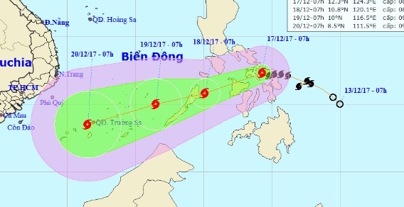 Bao Kai-tak doi huong di chuyen, khong khi lanh trai rong xuong Nam Bo hinh anh