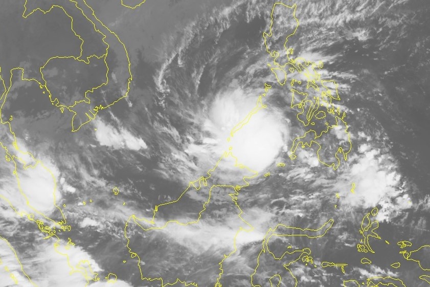 Bao Tembin tren Bien Dong anh 2