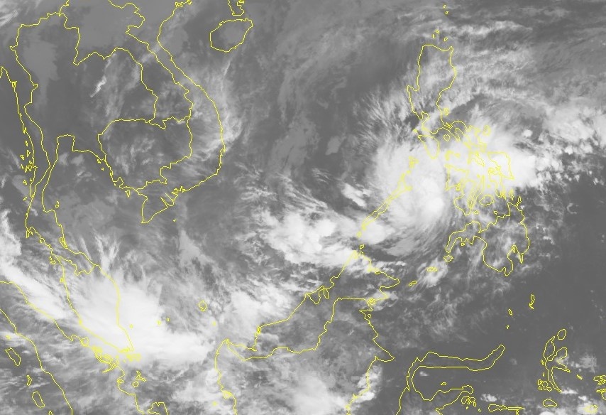 Ap thap nhiet doi tren Bien Dong anh 2
