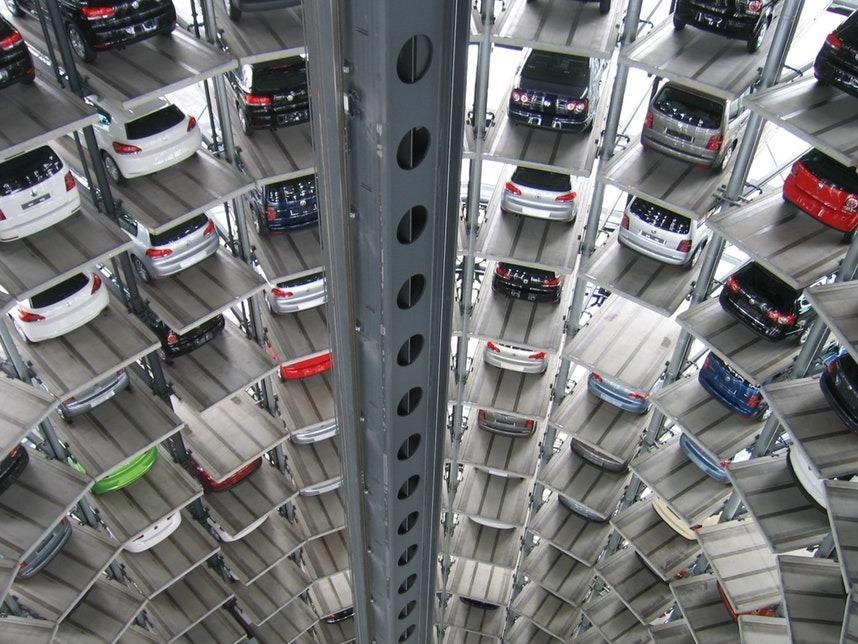 Chi phi trong giu xe o cac quoc gia: Co noi tang 200% hinh anh