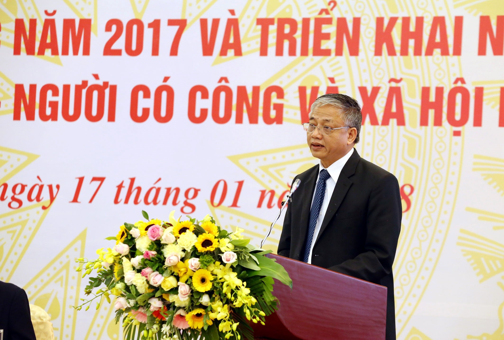 Tang tuoi nghi huu anh 1