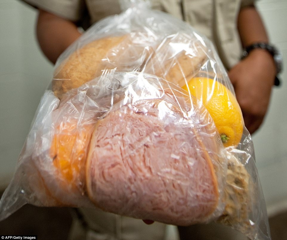 Do an trong nha tu anh 8